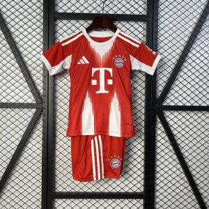 25/26 enfants Bayern Munich Taille de la maison: 16-28